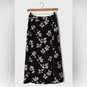 Lulu’s floral print midi skirt